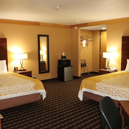 Prairie Inn Holmen La Crosse Area Bagian luar foto